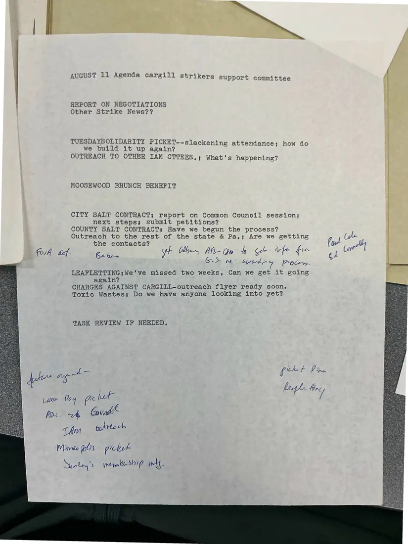 Photograph of a agenda: Cargill strikers support committee agenda, August 11 [1986], page 1.