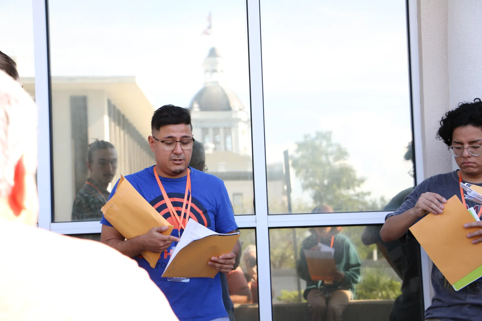 Adolfho Romero facilitating a student fieldwork briefing